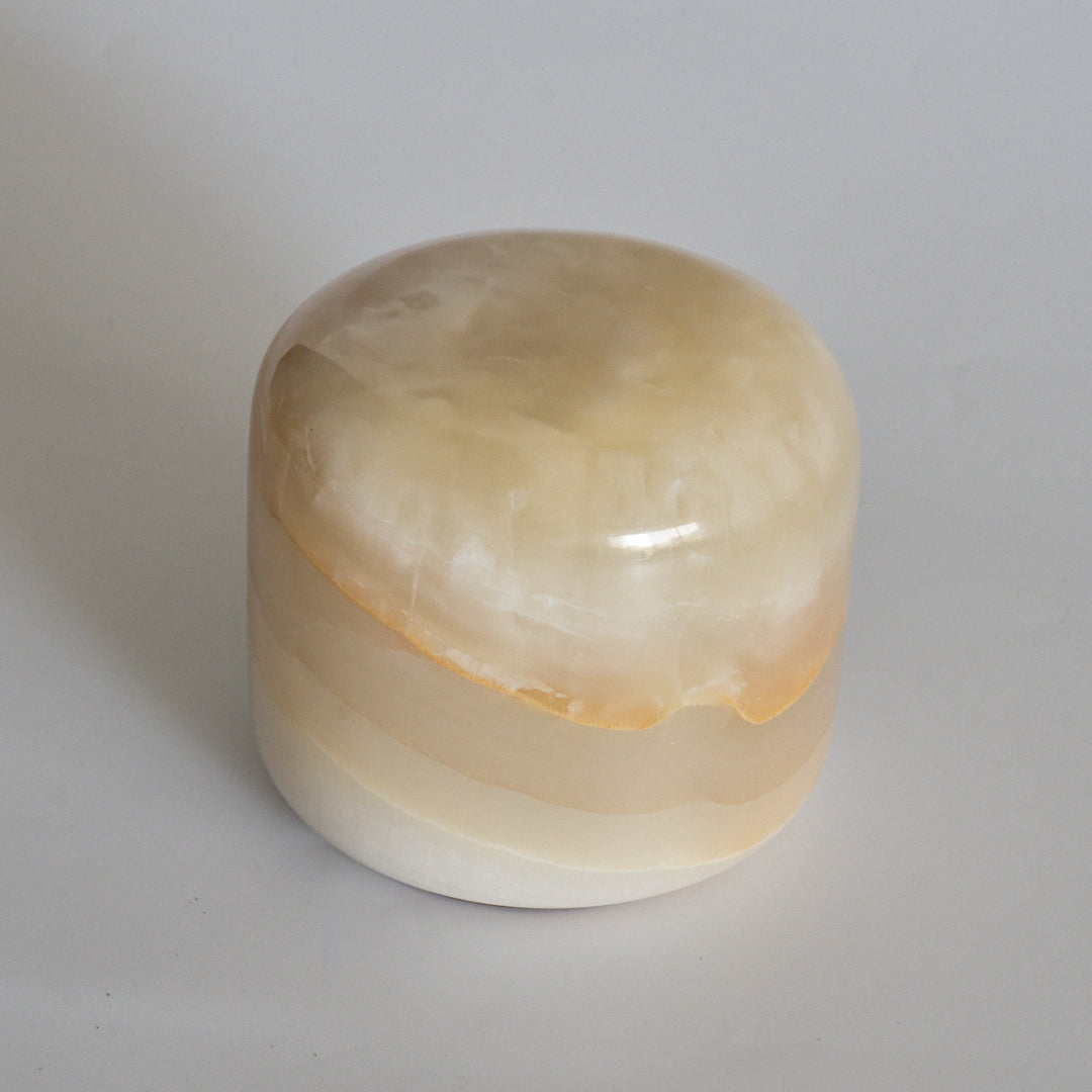HONEY COMPACT · Dorada N°01 — Lámpara Ónix con Carga Inalámbrica